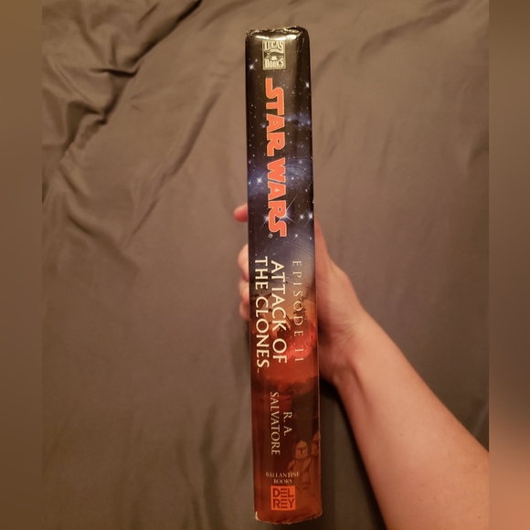 Star Wars Episode II Attack of the Clones Book - Picture 2 of 5